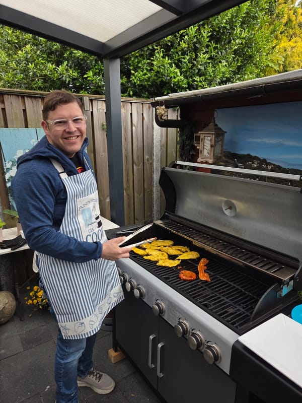 🎉 BBQ in Stramproy – Hoe ik het plan verloor (en weer vond)